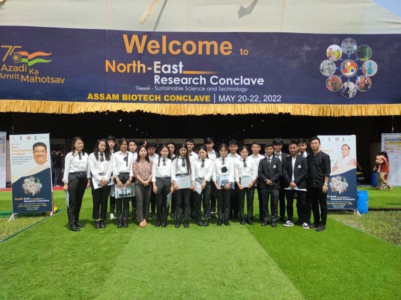 Class 12 students of Modern College Kohima and teachers at the North East Research Conclave Sustainable Science and Technology held from May 20-22 in IIT Guwahati. (Photo Courtesy: Modern College)